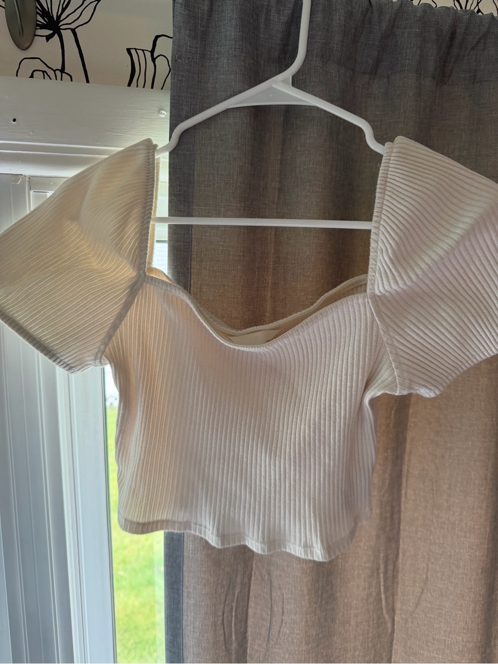 H&M Square Neckline Ribbed Crop Top in Cream